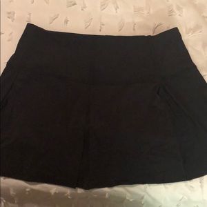 Like new Lululemon Tennis Skirt sz 12